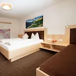 Haus Montjola Guest house Solden