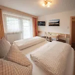 Haus Montjola Guest house 3*