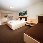 Haus Montjola Guest house 3*