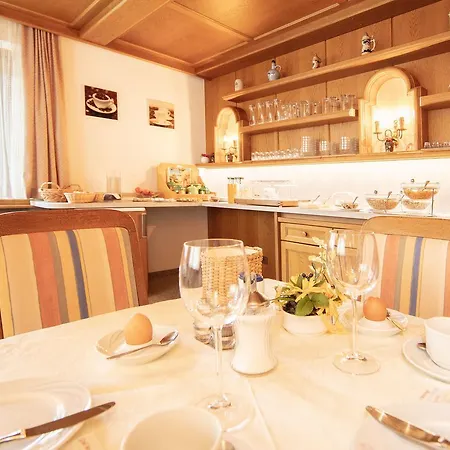 Casa de hóspedes Haus Montjola 3*